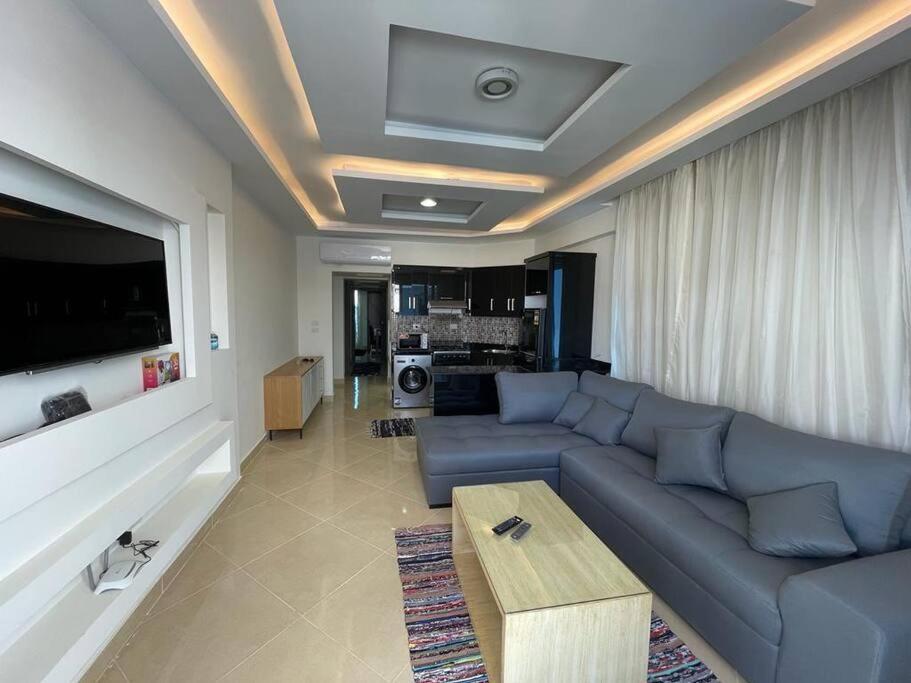 3-Bedroom Apartment On The Third Floor With 3 Balconies And Lovely Pool View, Street View And Free Beach Access In Sharm Hills Resort Bagian luar foto