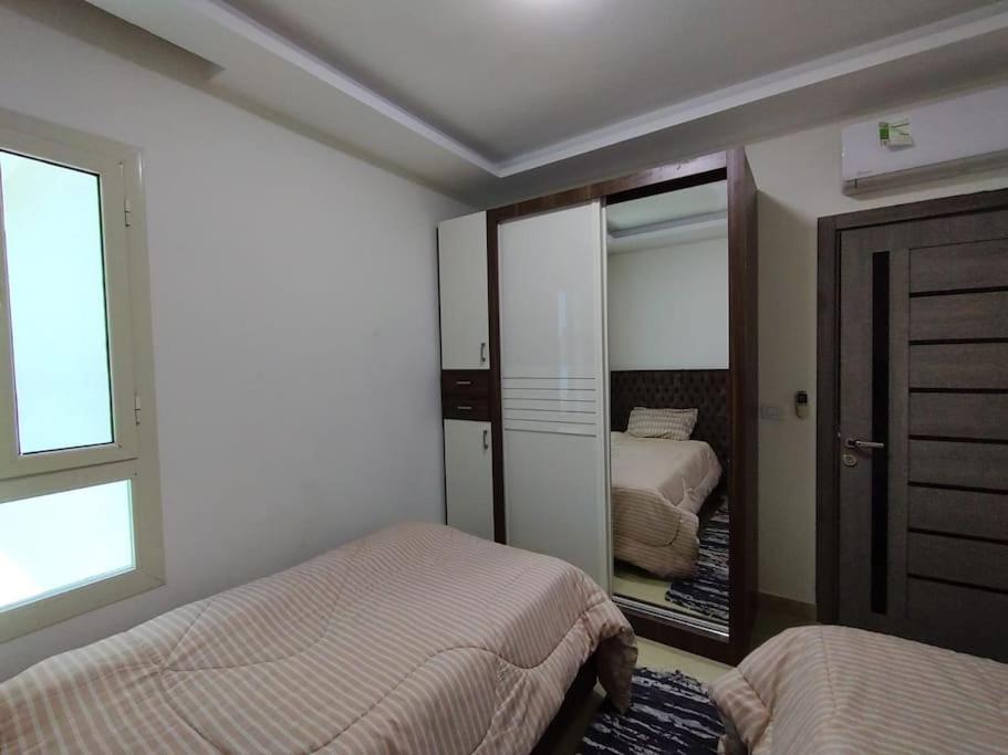 3-Bedroom Apartment On The Third Floor With 3 Balconies And Lovely Pool View, Street View And Free Beach Access In Sharm Hills Resort Bagian luar foto